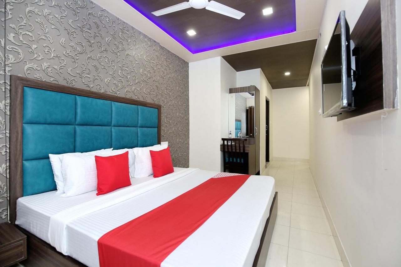 Oyo 12354 Hotel Sangreela Amritsar Ngoại thất bức ảnh