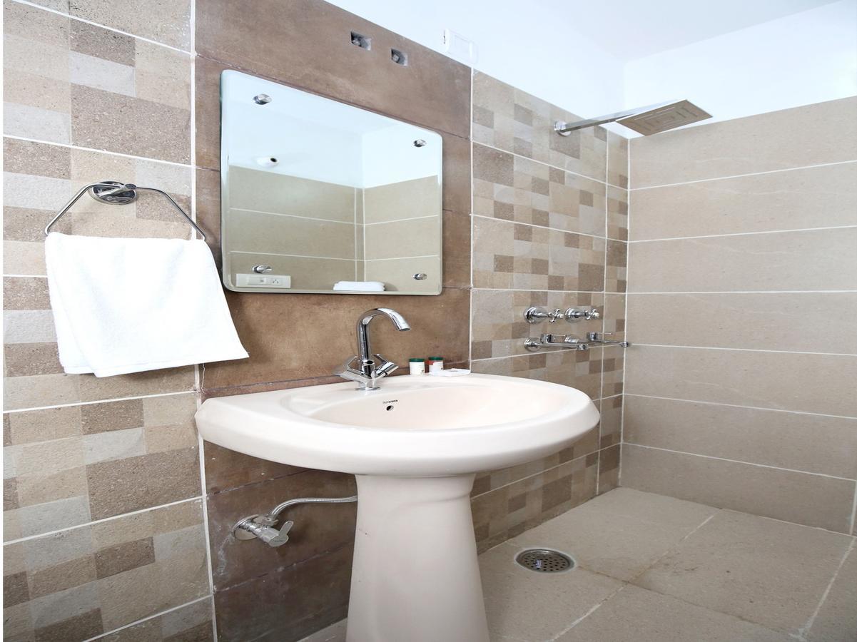 Oyo 12354 Hotel Sangreela Amritsar Ngoại thất bức ảnh
