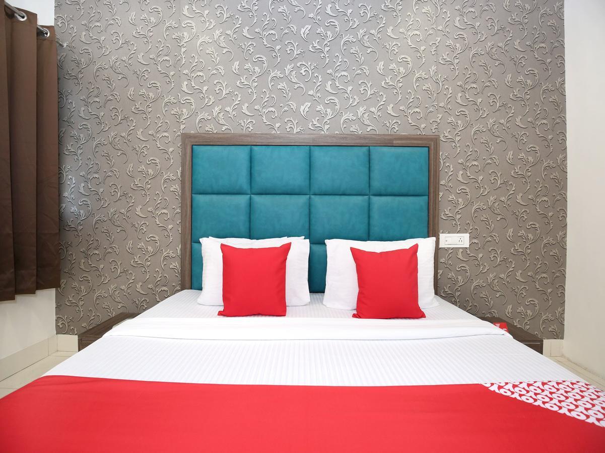 Oyo 12354 Hotel Sangreela Amritsar Ngoại thất bức ảnh